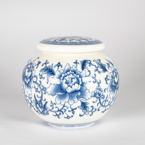 Qinghua tea jar